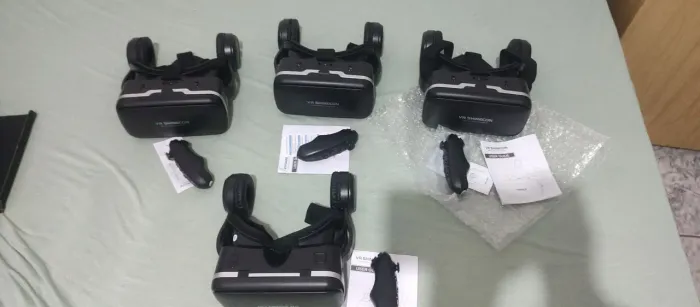Kit com 4 óculos de realidade virtual