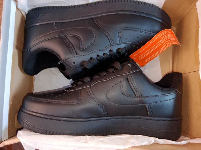 ? Nike Air Force 1 Preto - Novo na Caixa | Tamanho [XX] 40