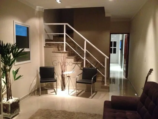 Casa Sobrado - Jardim Alvorada - 3 Dormitórios - 170m².