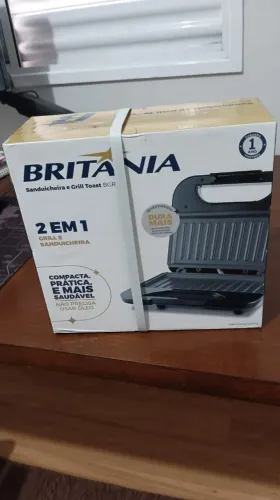 Sanduicheira Britânia 2 em 1 (Sanduicheira + Grill) - Nova na Caixa