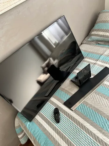 TV Samsung 4K 40? (sem detalhes)