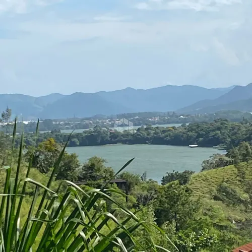 Terreno à venda na Praia do Rosa