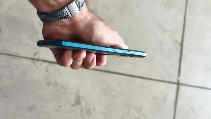 Vendo celular poco m5 pro