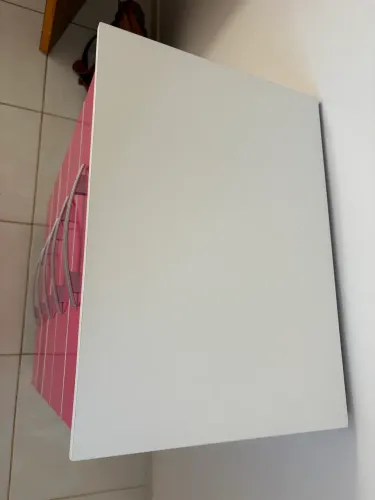 Cômoda Rosa Novinha