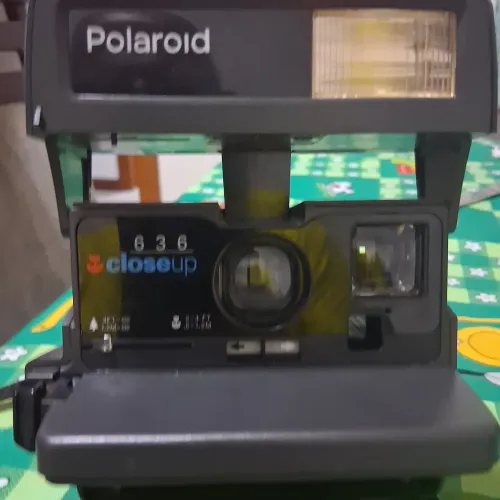 Câmera Polaroid 636 close-up, nada quebrado