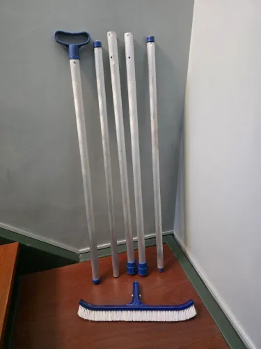 Cabo extensor com escovão 4,57m alumínio p/ limpeza