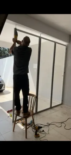 Vendo 3 Divisórias de vidro