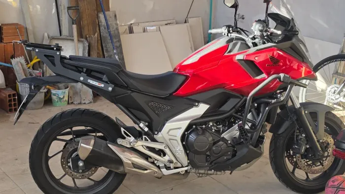 Vendo Nc750 2026, novíssima.