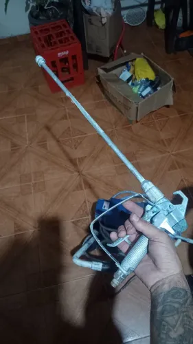 Bomba importada de pintura grafiato e chapisco