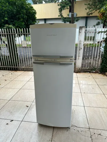 Geladeira Brastemp Frost free de 325 litros 