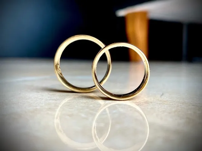 Par de Alianças em Ouro 18K 18 gramas