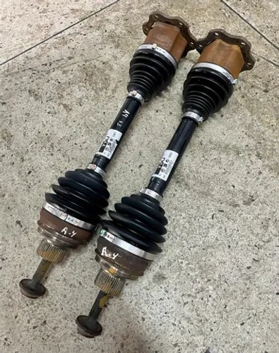 Semi eixo Audi A4, A5 Original usado estado de Novo, Loja física Goiânia 
