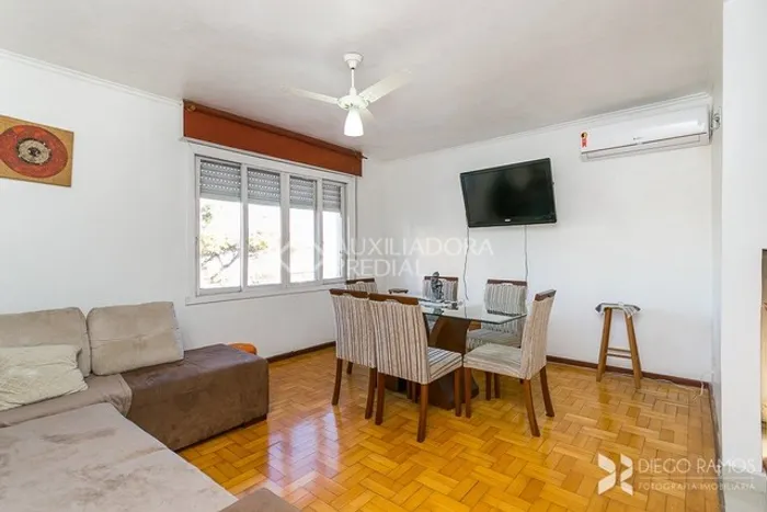 Na Sebastião Leão, excelente 3 dormitórios com vaga, 101m² privativos.