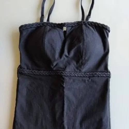 Blusa de alcinha básica com bojo NOVA