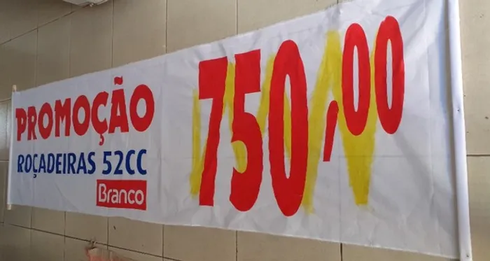 Faixa em tecido e lona, Panfleto, Banner, Adesivo, Placa, Cartão de Visita e Plottagem