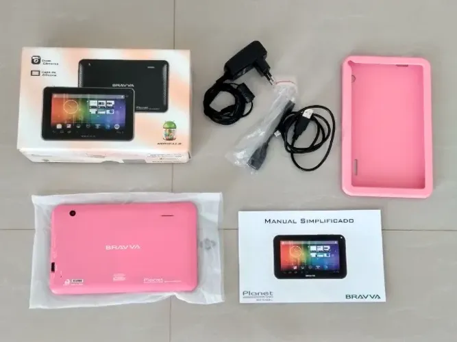 Tablet Bravva. Com defeito no pino onde carrega. Seminovo