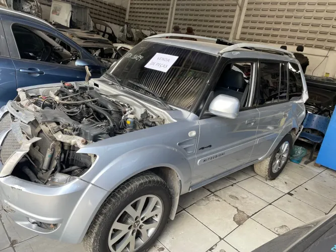Sucata Mitsubishi tr4 2014 flex automática 