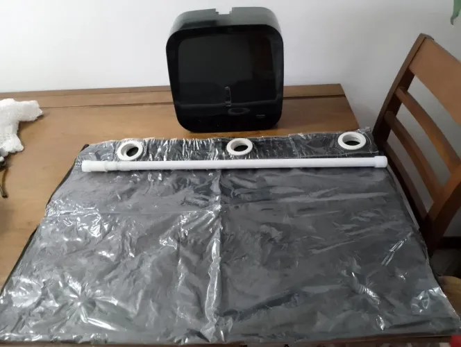 CORTINA PARA BOX PRATICAMENTE SEM USO 