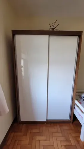Guarda-roupa / Armário de solteiro