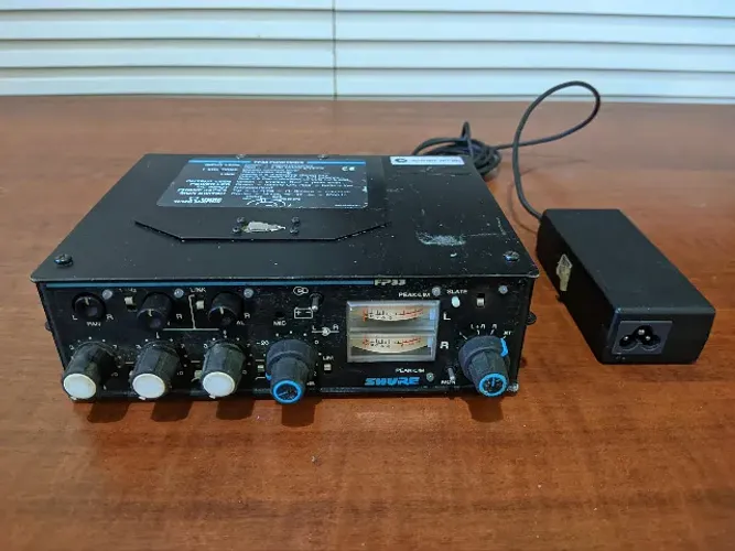 Mesa Shure Mixer FP33 Portátil Estéreo (3 Canais)