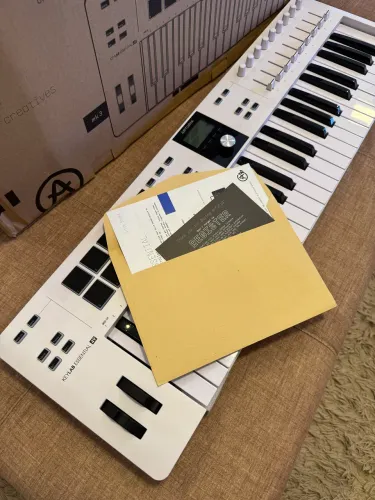 Teclado MIDI Arturia KeyLab Essential 49 mk3