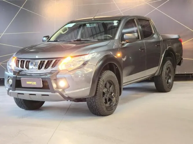 Mitsubishi L200 Tri. Outdo. GLS 2.4 CD 4X4 Die. AUT 2023