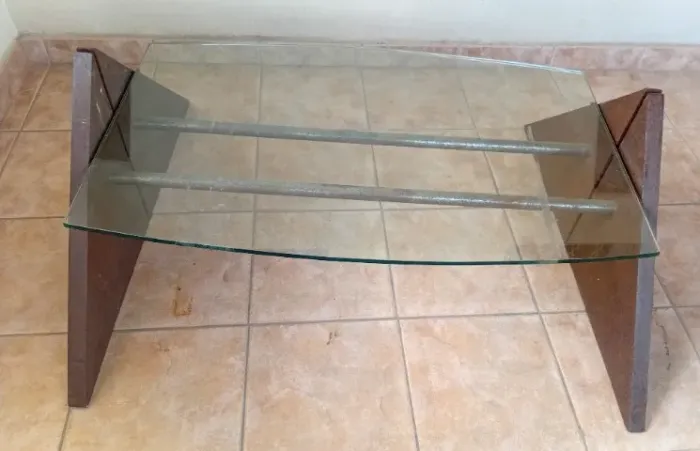 mesa centro ferro e vidro(venda só para bh e região) não faço entrega