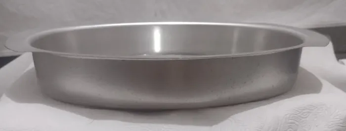 Travessa oval 2 litros - 21 cm x 33 cm x 5 cm altura alumínio -
