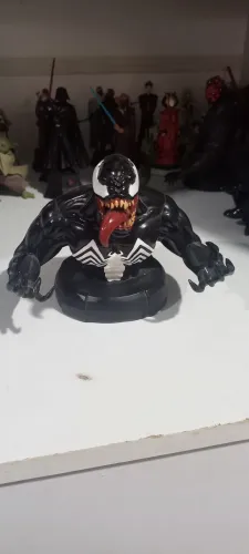Busto Venom, Marvel Revista 
