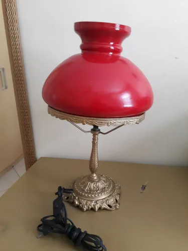 VENDO ABAJUR ANTIGO PINTADO