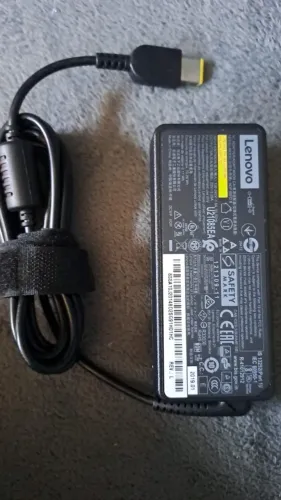 FONTE CARREGADOR PARA NOTEBOOK LENOVO 20v 3.25a 65w PINO RETANGULAR ---ORIGINAL---