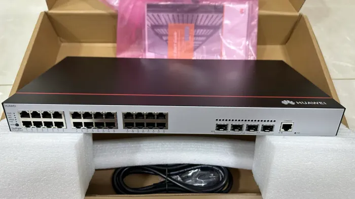 Switch Gerencial Huawei S5735-L24P4S-A1