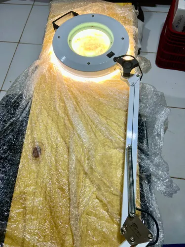 Vendo lupa led, usada pouquíssimas vezes .. novissima