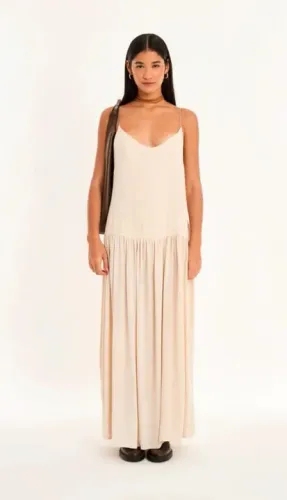 Vestido longo bege de alça