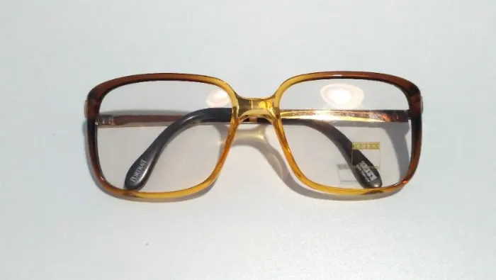 Armação ZEISS masculina em acetato
