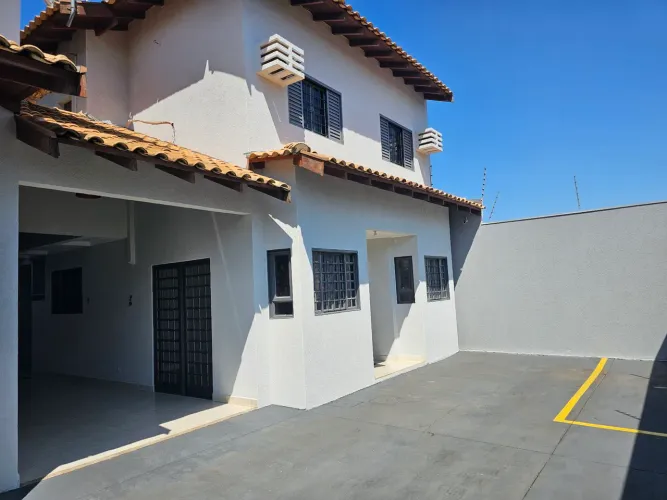 Sobrado em Condomínio no Chácara Cachoeira