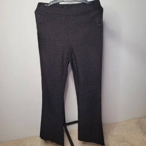 Calça feminina flare quadriculada - Tamanho 42