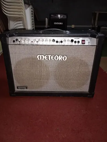 Amplificador meteoro vulcanoG200