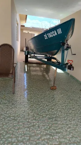 Motor, barco e carreta