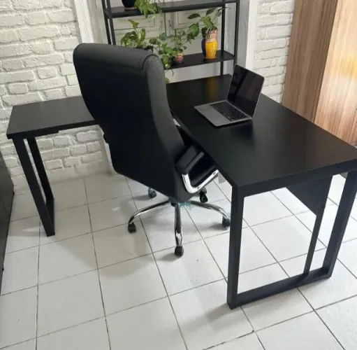 mesa de escritório em L