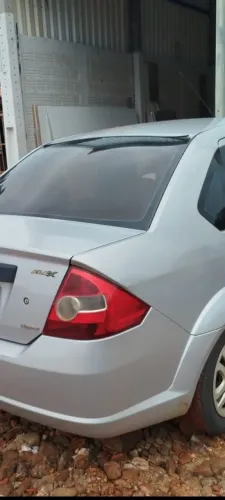 Ford Fiesta Sedan 1.0 8V Flex 4P 2008