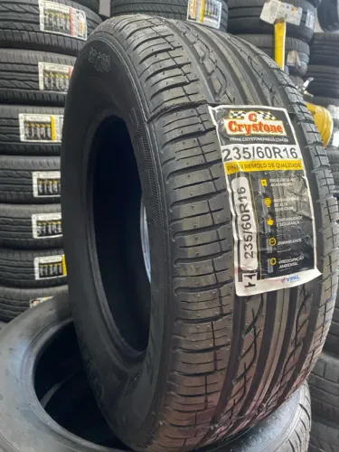 Pneu Crystone 235/60R16 Remolde