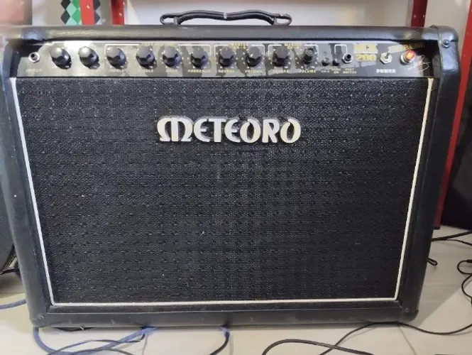 Amplificador Meteoro Mck 200 Extreme Para Guitarra de 200W