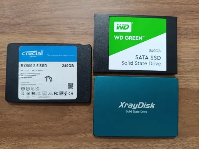 Kit 3 SSDs 240GB (Crucial, WD e Xray) - 100% Saudáveis - Oportunidade