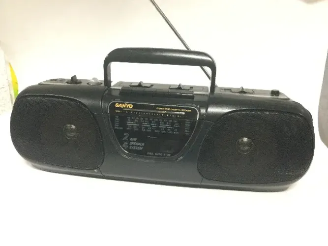 radio am fm antigo sanyo