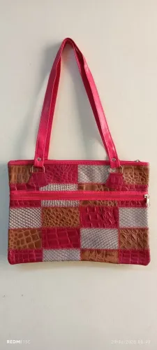 Bolsa Em Retalho De Couro Colorida
