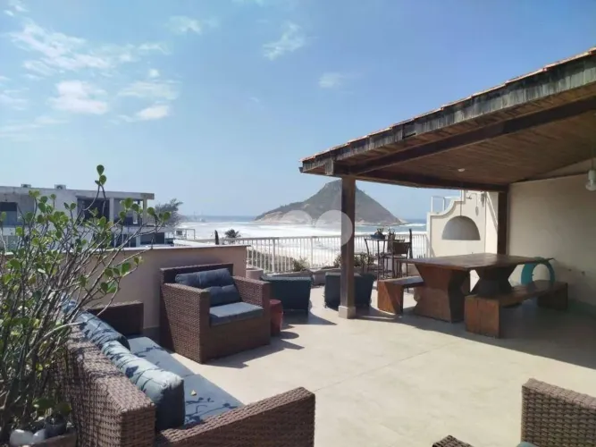 Cobertura com 4 quartos sendo 1 suíte e uma linda vista com 227m² no Recreio dos Bandeiran