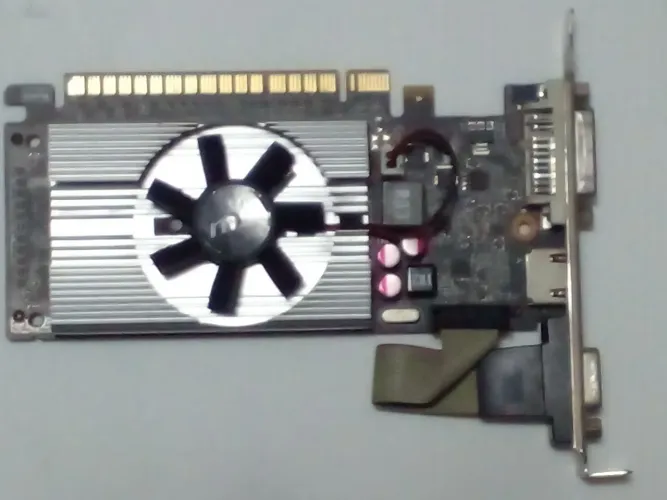 PLACA DE VÍDEO  MSI--N210 1GB