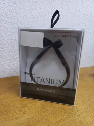 Aftershokz Titanium (Lacrado) - Fones de Ouvido de Condução Óssea