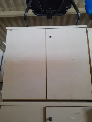 Armário baixo 2 portas - usado 